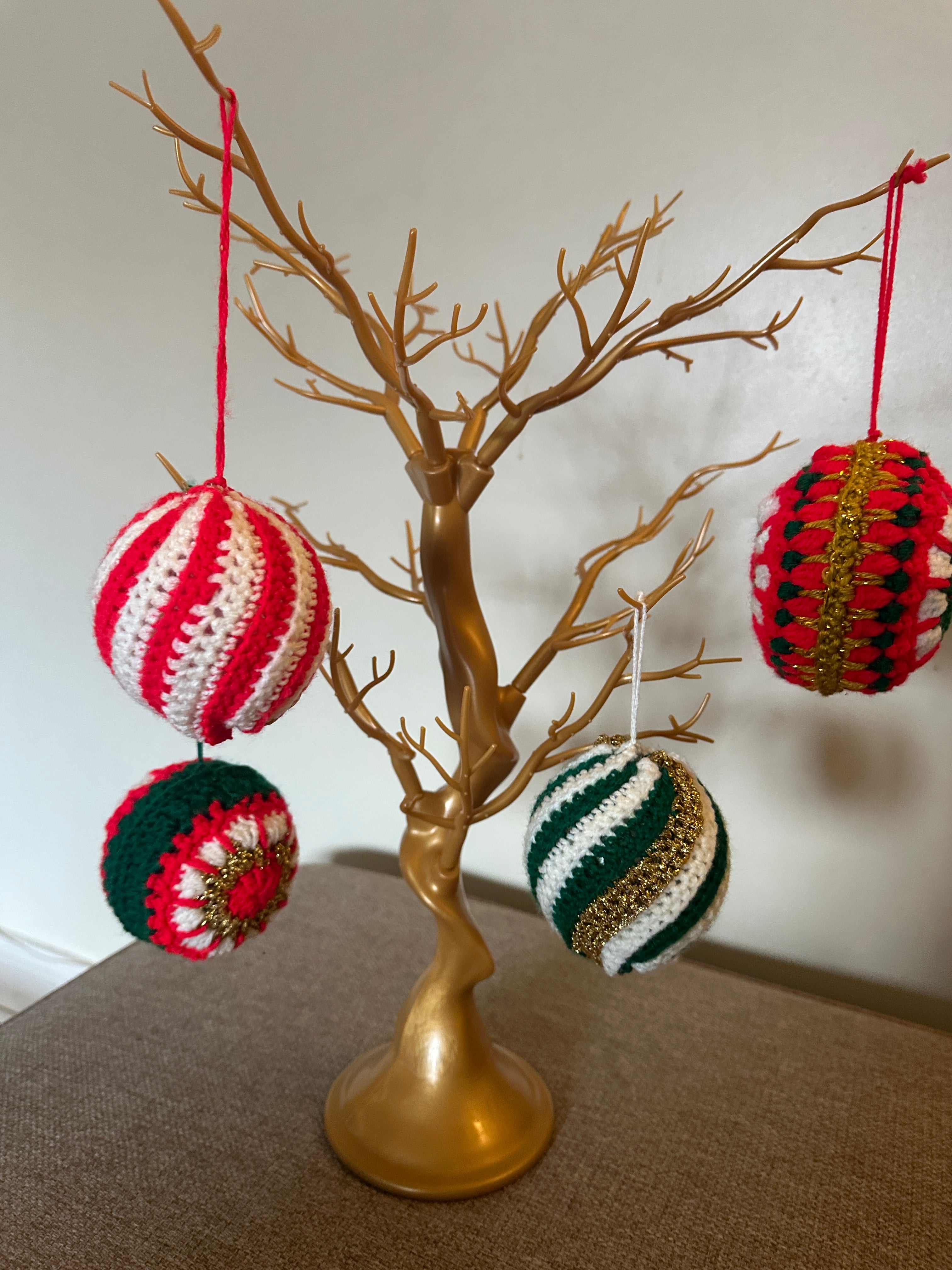 Set of 4 Christmas Tree Baubles
